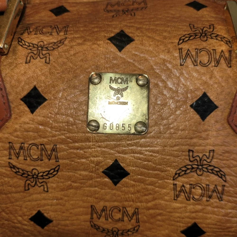 MCM Congac Boston Bag Leather Handbag With Crossbody9 - Picture 6 of 13